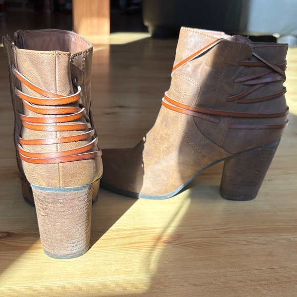 Madden Girl Denice Strappy Block Heel Ankle Booties - Picture 8 of 8